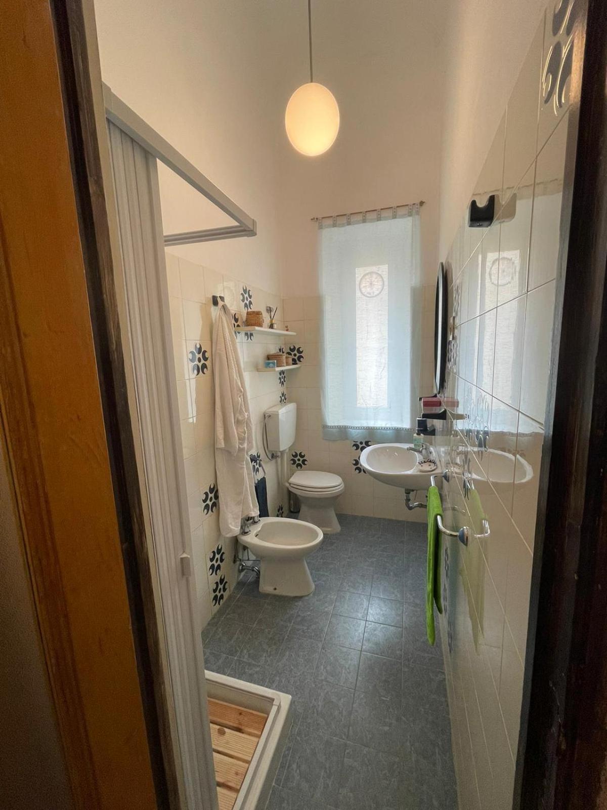 Tommy Guest House La Spezia Esterno foto
